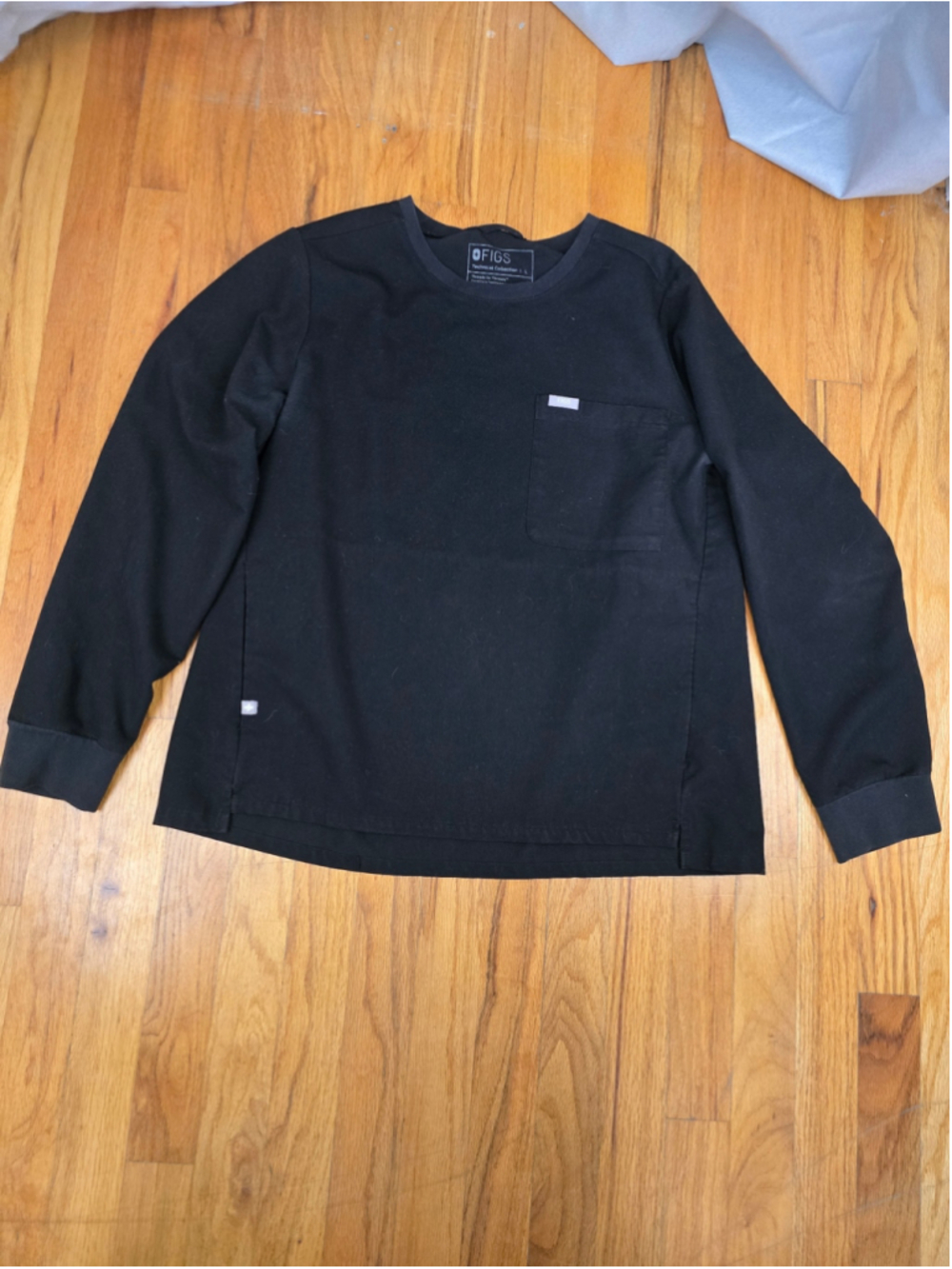 Women's FIGS Long Sleeve Scrub Top Black Size L